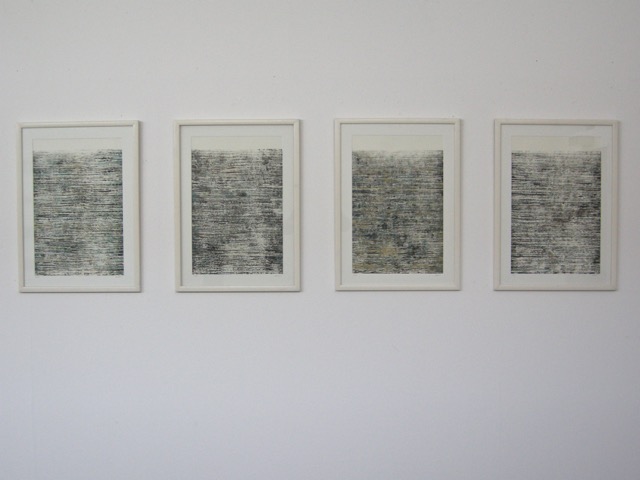 Ausstellungsansicht: Between the lines (Serie), 2015, Acryl auf Papier (Unikat), 40 x 60 cm
