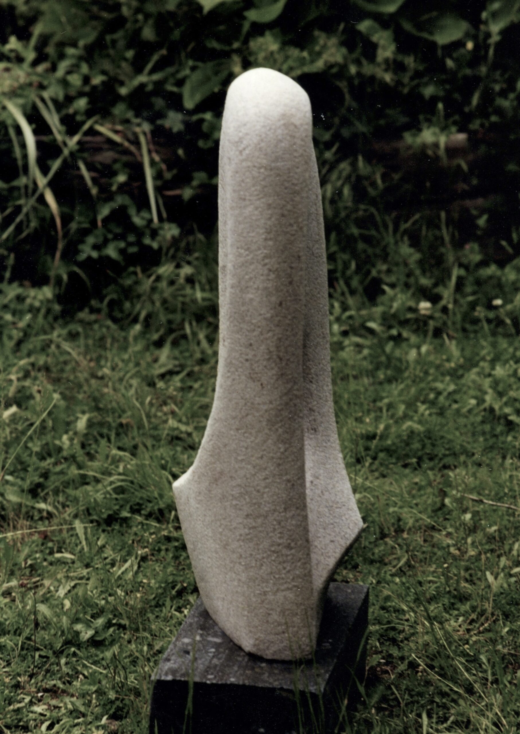 Way through, 1998, Marmor, Höhe 90 cm