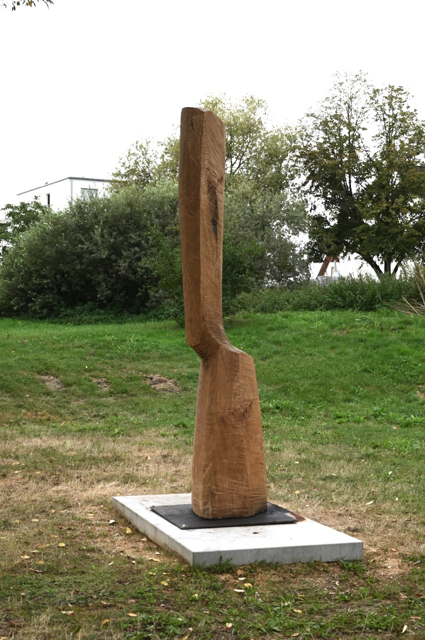 Little turn, 2023, oak, height 260 cm