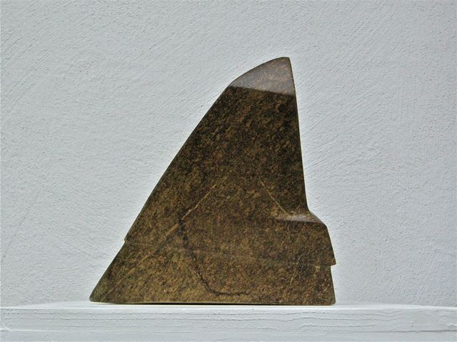 Tilted, 2014, Steatit, H. 30 cm